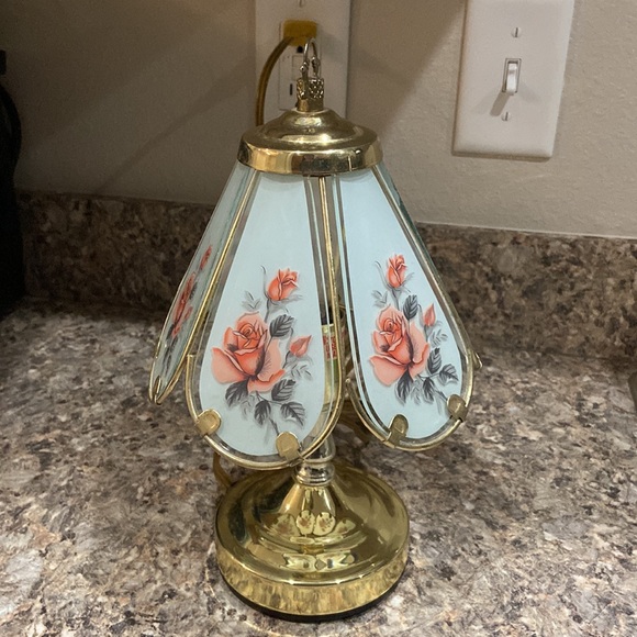 Vintage Tiffany style mini touch glass lamp - Picture 2 of 14